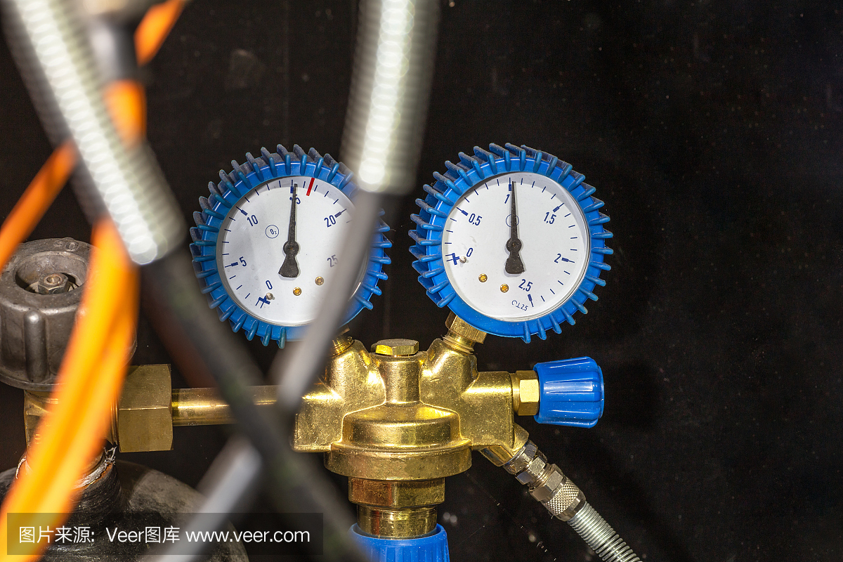 自動(dòng)滅火系統(tǒng)上的高壓儀表或壓力計(jì),關(guān)閉